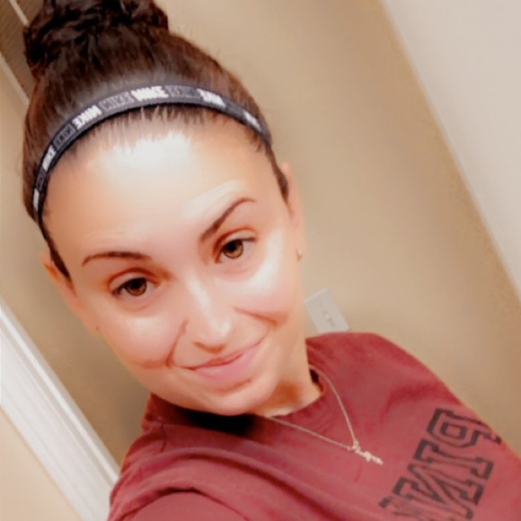 Meet your Posher, Danielle - Picture 1 of 1